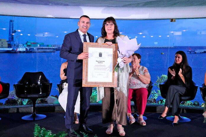 Noticias Yaiza | Lanzarote y La Graciosa reconocen la trayectoria de sus mujeres rurales en el Castillo de San José